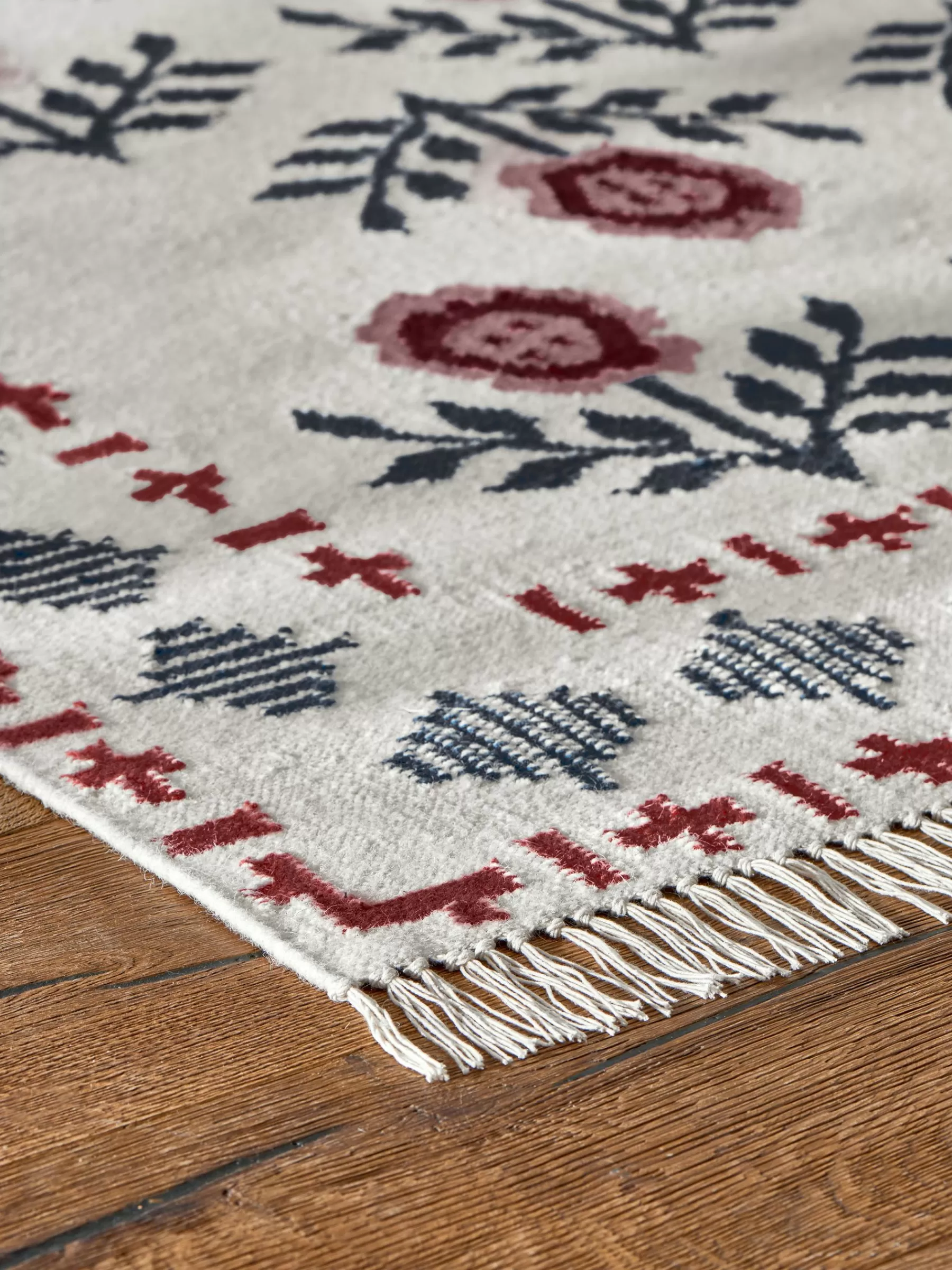 Joules Attingham Floral Wool Klim Rug Multi Store